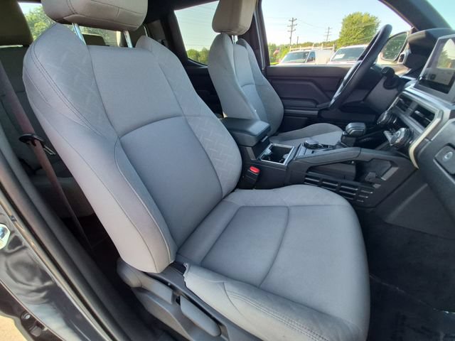 Used 2024 Toyota Tacoma SR5 AWD/4WD image 34