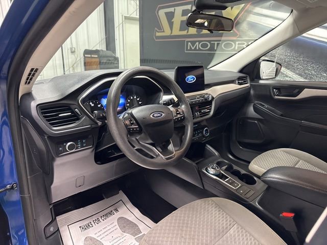 Used 2022 Ford Escape SE image 6