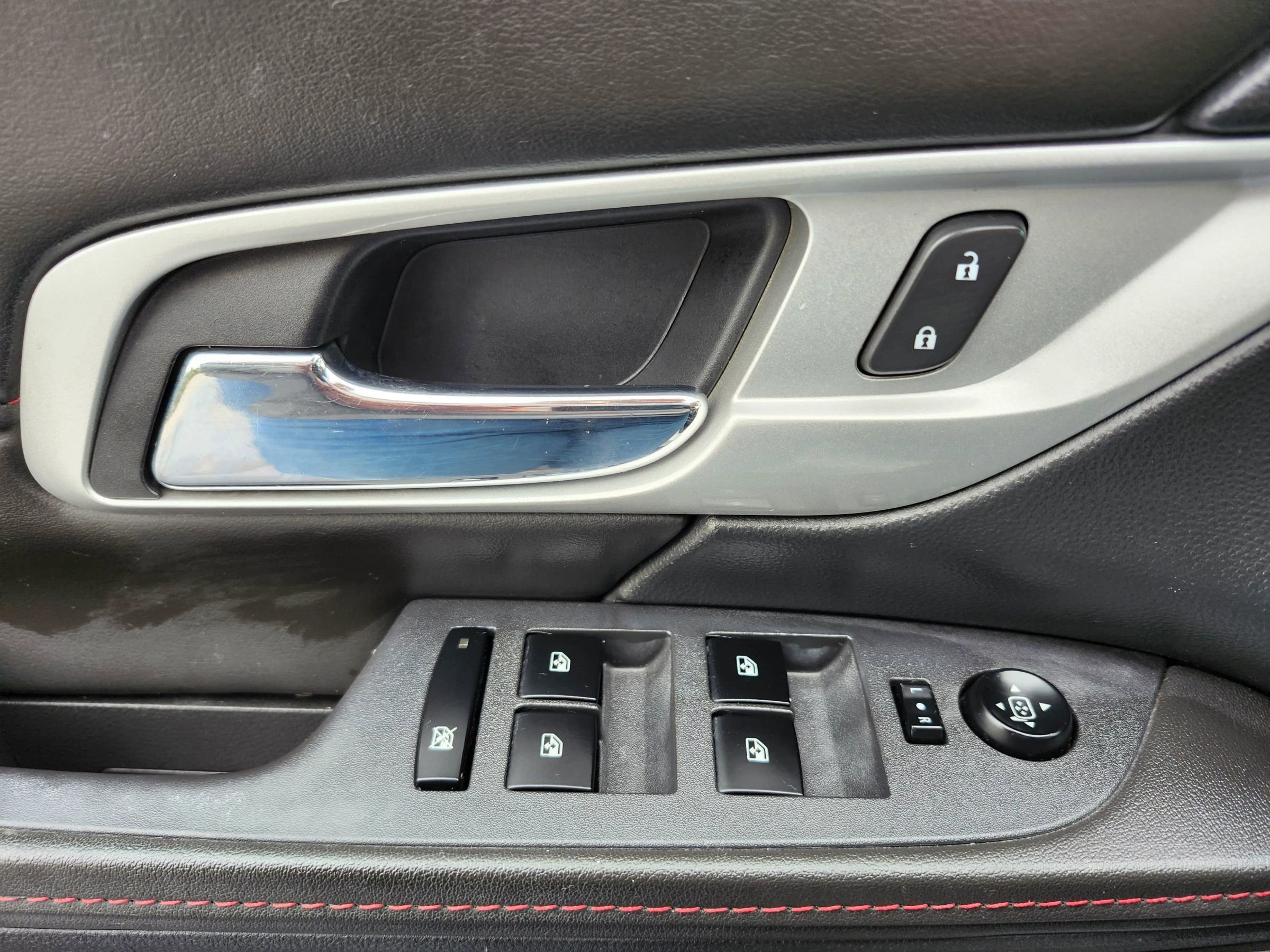 Used 2013 GMC Terrain SLT image 17