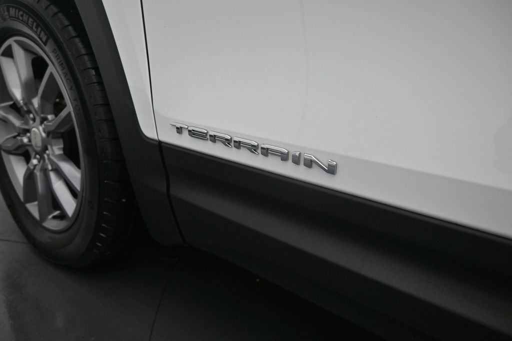 Used 2024 GMC Terrain SLT w/ Infotainment Package II FWD image 12