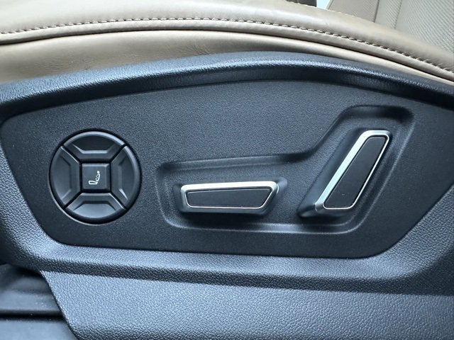 Used 2023 Audi Q7 3.0T Prestige image 16