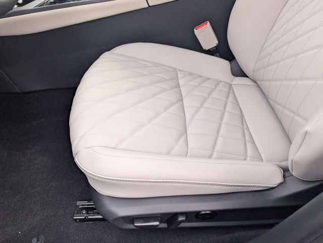 New 2026 Nissan Sentra SL FWD image 23