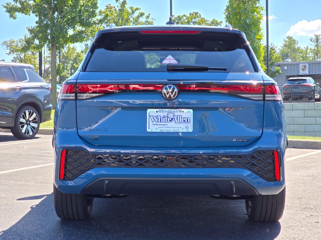 New 2026 Volkswagen Tiguan SE R-Line AWD/4WD image 12