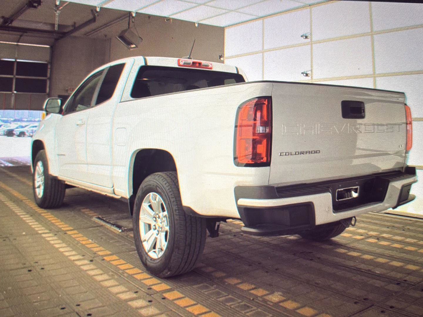 Used 2022 Chevrolet Colorado LT w/ Fleet Safety Package image 5