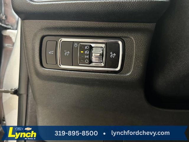 Used 2023 Lincoln Corsair Reserve w/ Equipment Group 201A AWD/4WD image 19