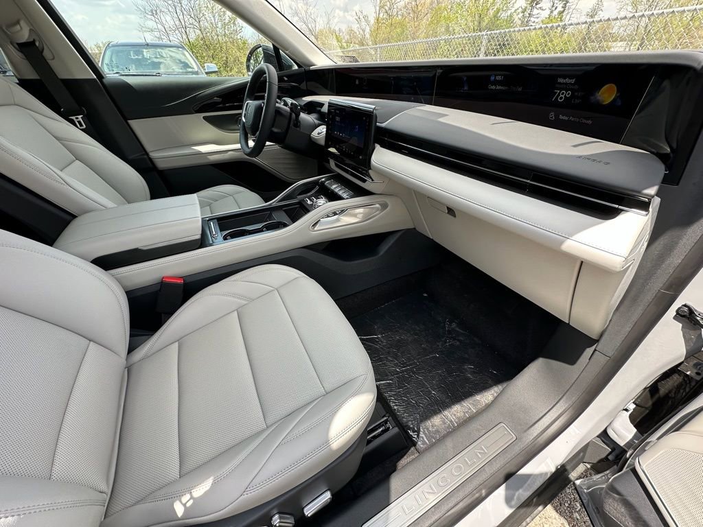 New 2026 Lincoln Nautilus Premier AWD/4WD image 19