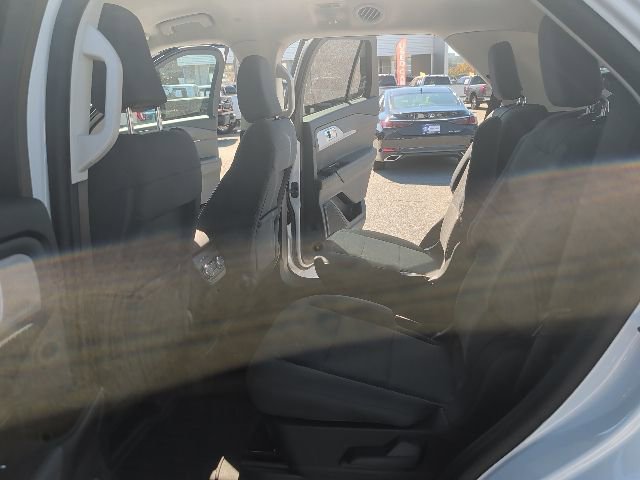 Used 2025 Ford Explorer Active image 31