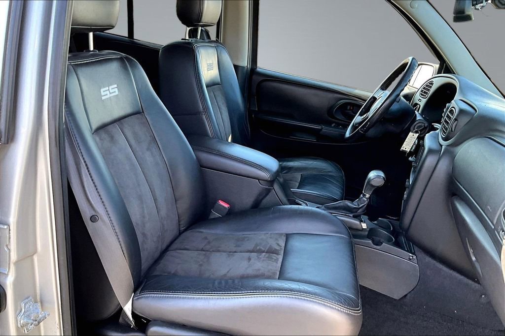 Used 2008 Chevrolet TrailBlazer SS w/ Sun And 6-Disc Cd Package image 7