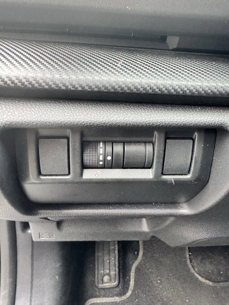 Used 2024 Subaru Crosstrek 2.0i Premium image 15