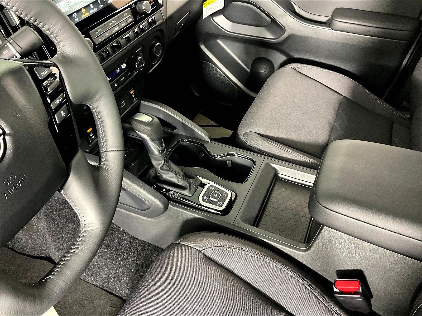 New 2027 Nissan Frontier SV w/ SV Convenience Package AWD/4WD image 12