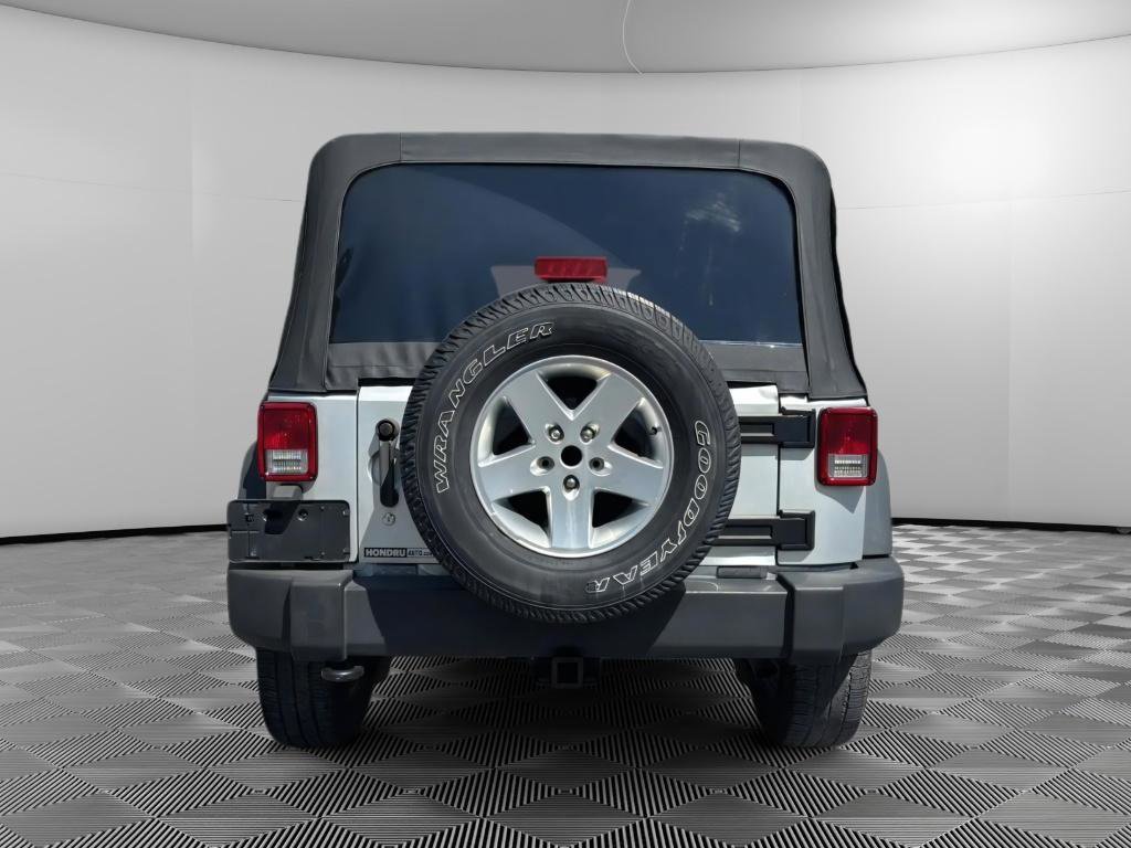 Used 2012 Jeep Wrangler Unlimited Sport AWD/4WD image 8