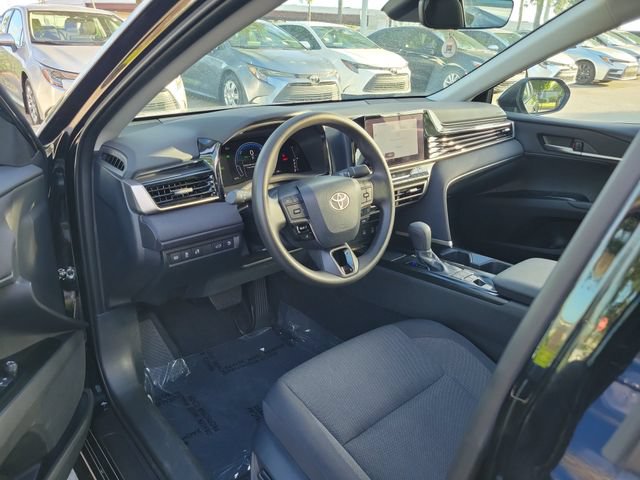 Used 2025 Toyota Camry LE w/ Convenience Package FWD image 10