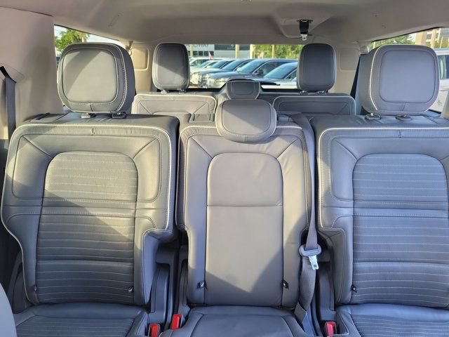 Certified 2022 Lincoln Navigator L Black Label AWD/4WD image 19