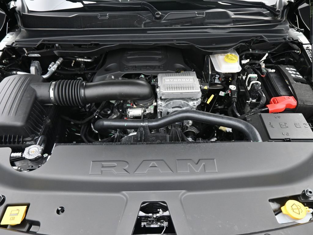 New 2026 RAM 1500 4x4 Crew Cab image 25