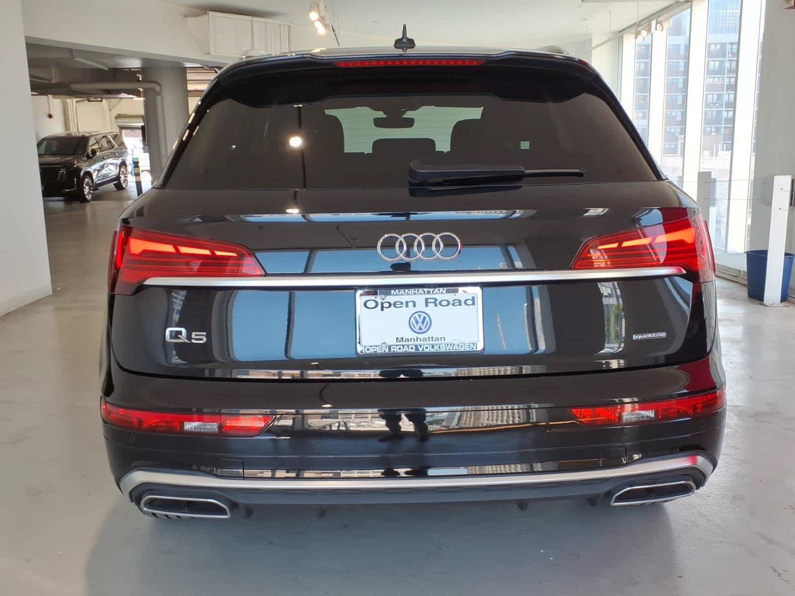 Used 2023 Audi Q5 2.0T Premium Plus w/ Premium Plus Package AWD/4WD image 5