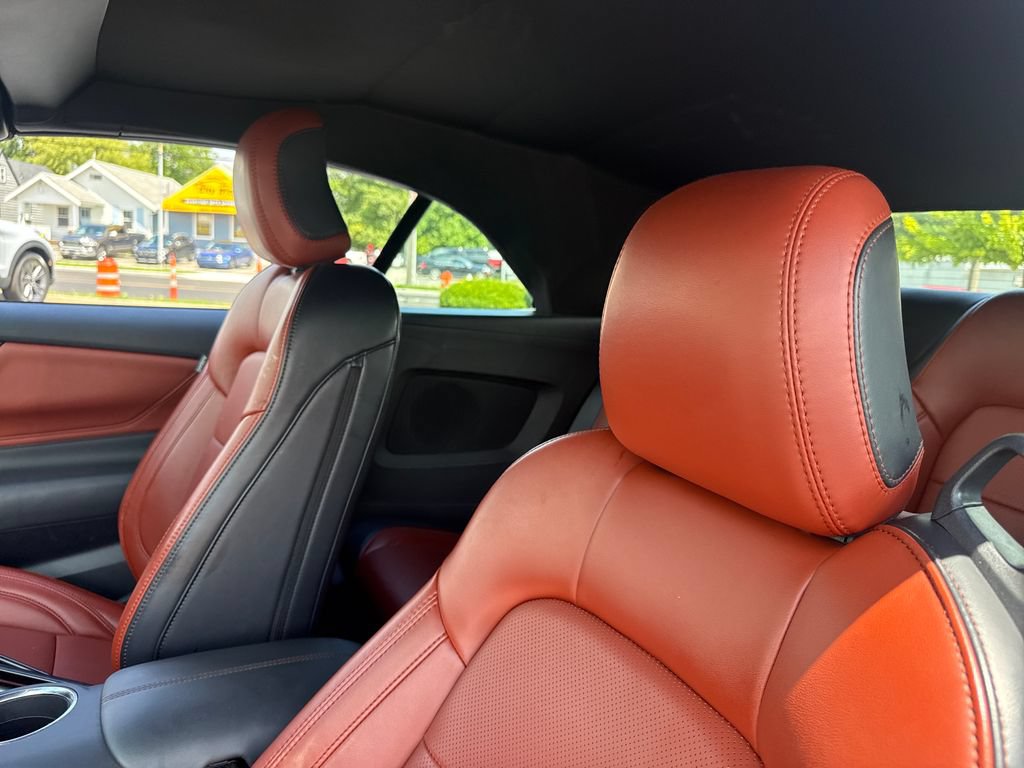 Used 2025 Ford Mustang Premium RWD image 16