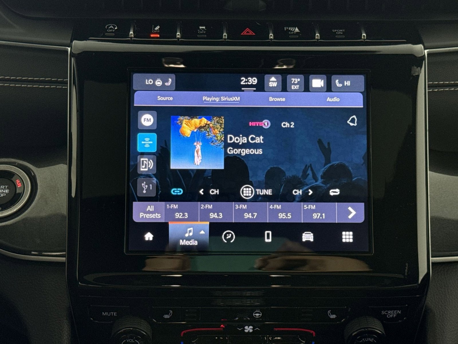 Used 2023 Jeep Grand Cherokee Altitude image 18