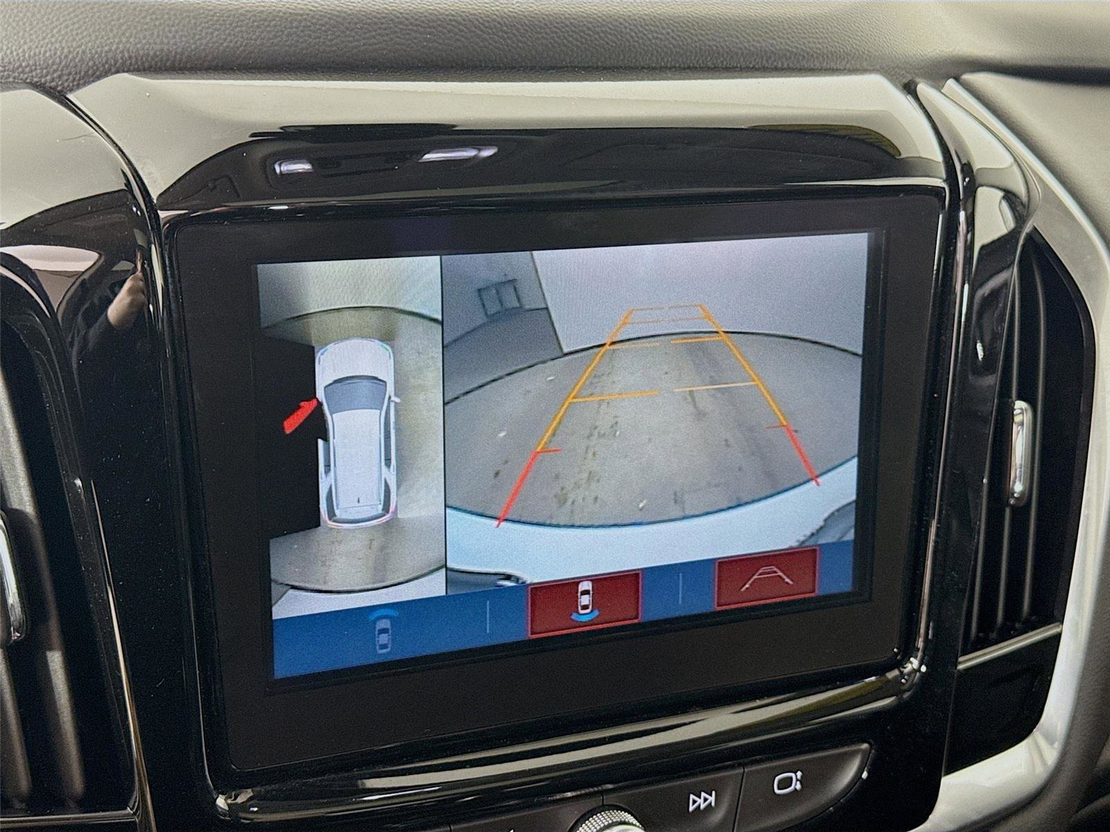 Used 2019 Chevrolet Traverse Premier w/ LPO, Blackout Package AWD/4WD image 6
