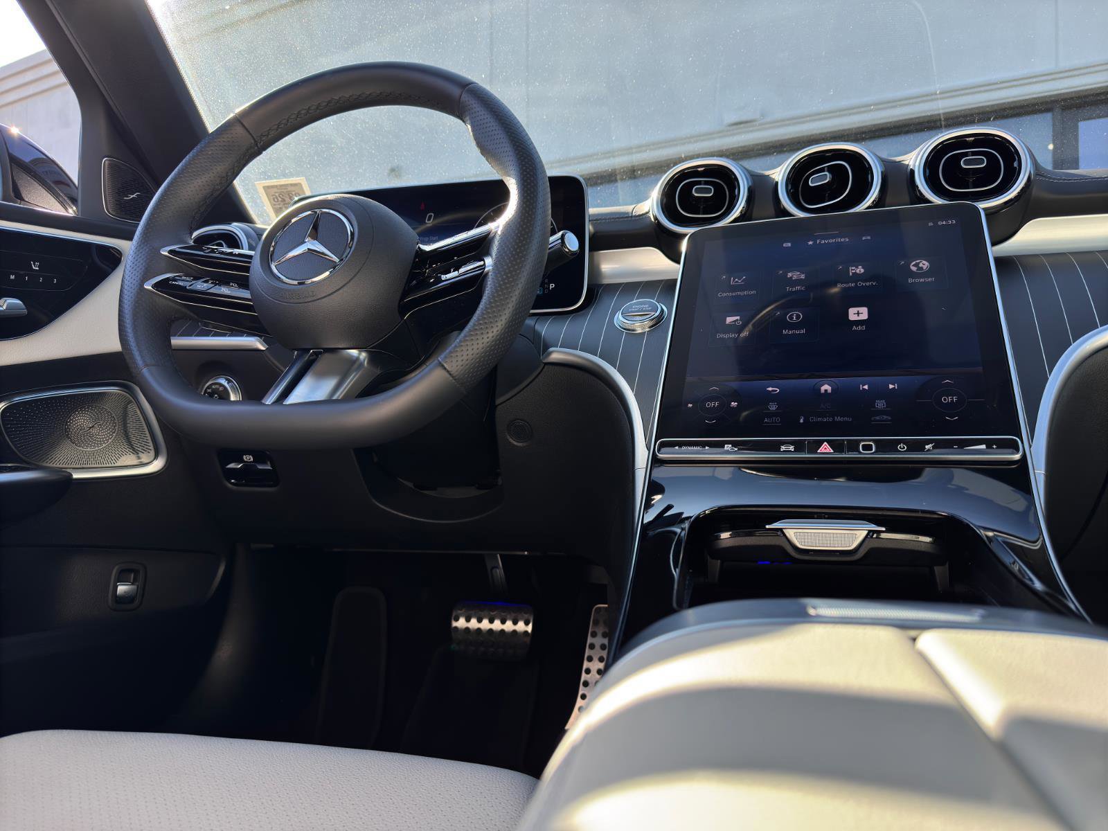 Used 2024 Mercedes-Benz C 300 4MATIC Sedan w/ Pinnacle Trim Package image 26