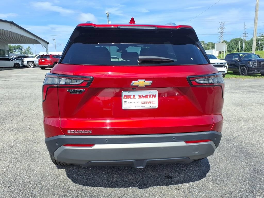 Used 2025 Chevrolet Equinox LT w/ Convenience Package II FWD image 6