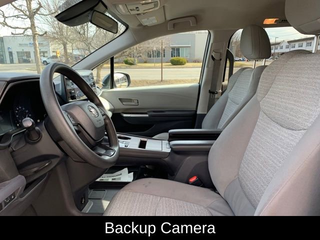 Used 2023 Toyota Sienna LE image 14