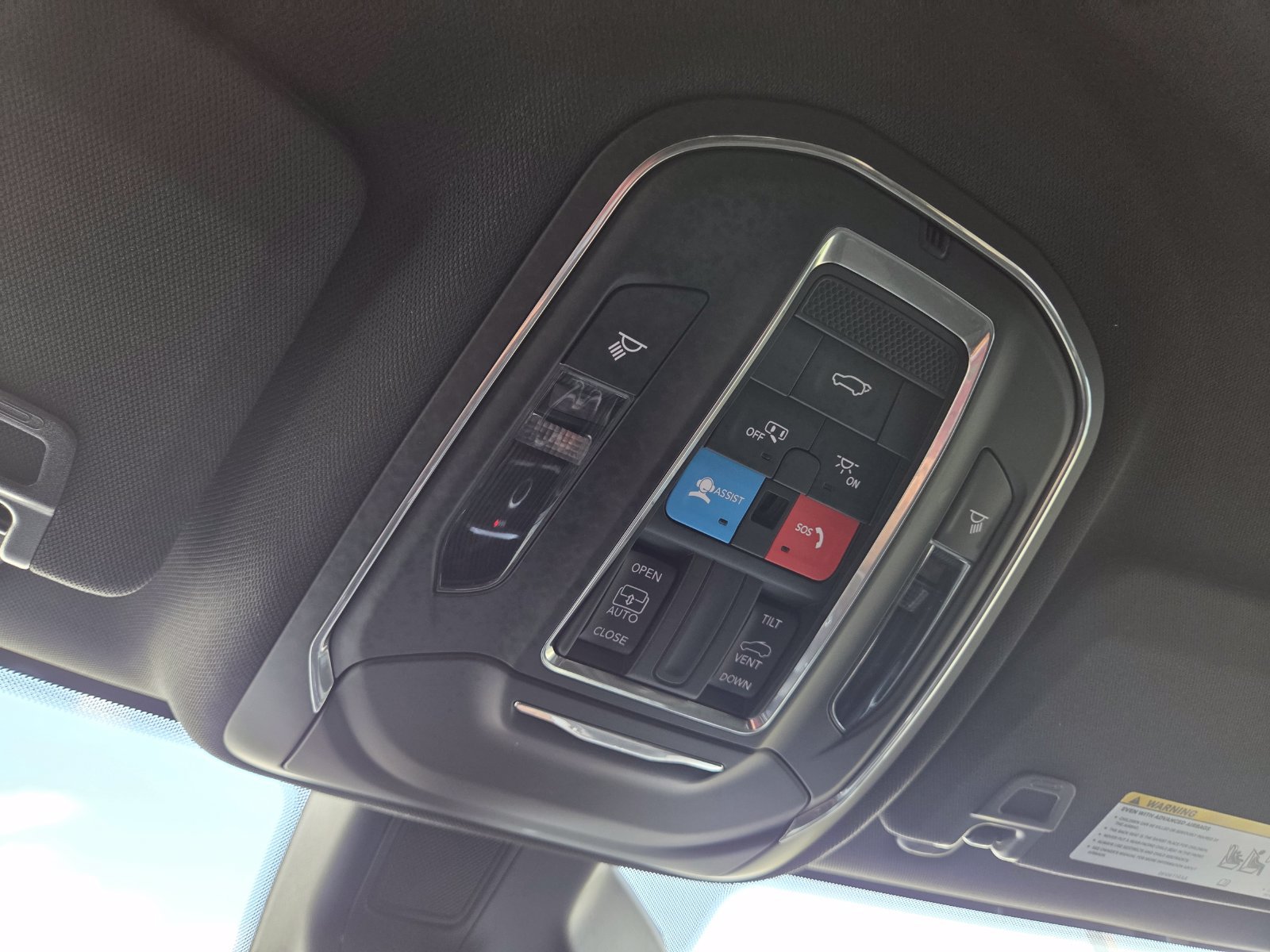Used 2025 Jeep Grand Cherokee L Altitude AWD/4WD image 46