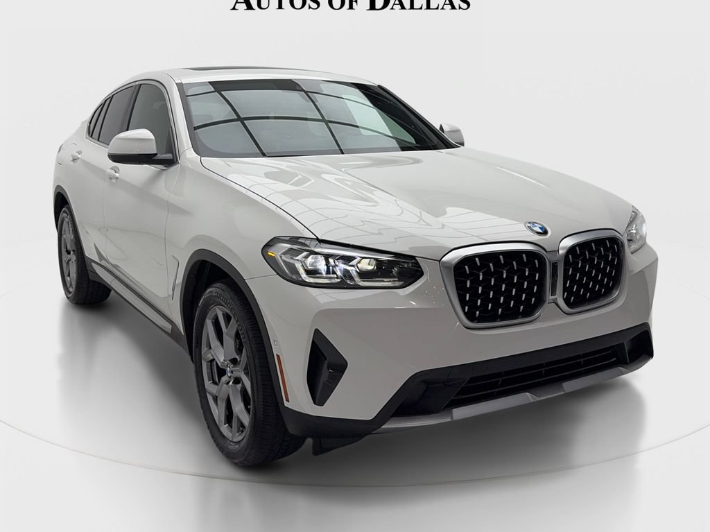 Used 2023 BMW X4 xDrive30i w/ Premium Package AWD/4WD image 3