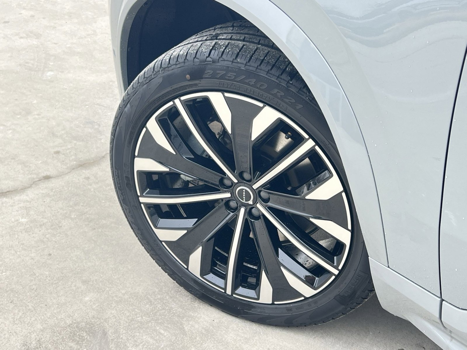 New 2026 Volvo XC90 B6 Plus w/ Protection Package Premier image 12