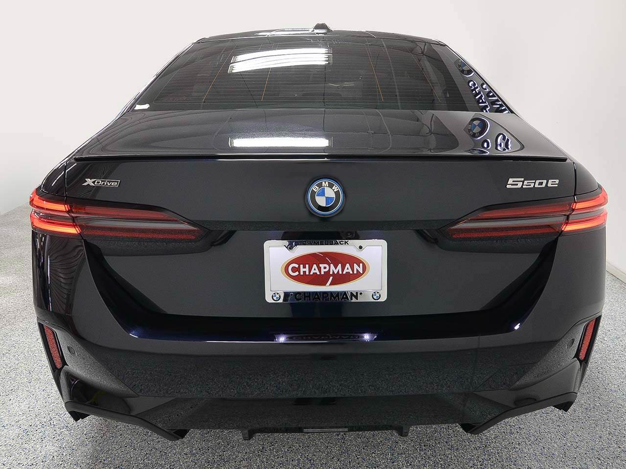 New 2027 BMW 550e xDrive w/ Executive Package AWD/4WD image 4