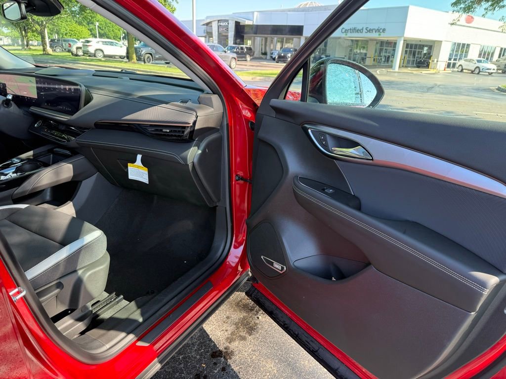 New 2025 Buick Envision Sport Touring image 30