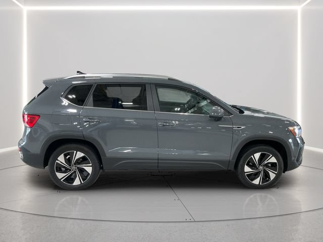 Certified 2023 Volkswagen Taos SE AWD/4WD image 7
