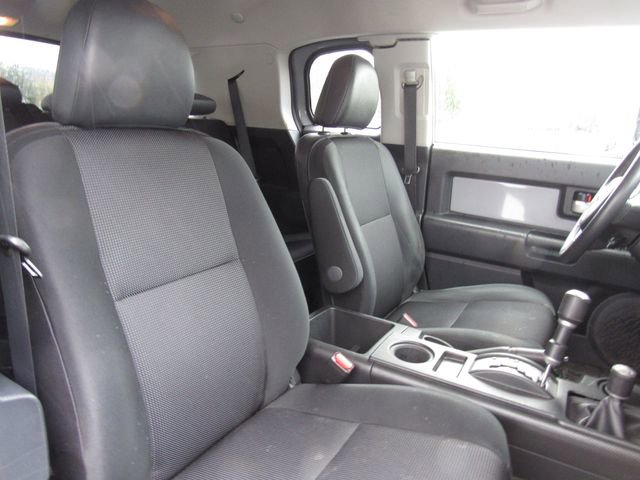 Used 2014 Toyota FJ Cruiser 4WD w/ Upgrade Package image 14