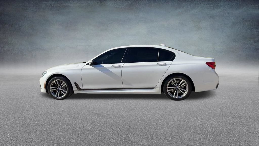 Used 2016 BMW 750i xDrive AWD/4WD image 14