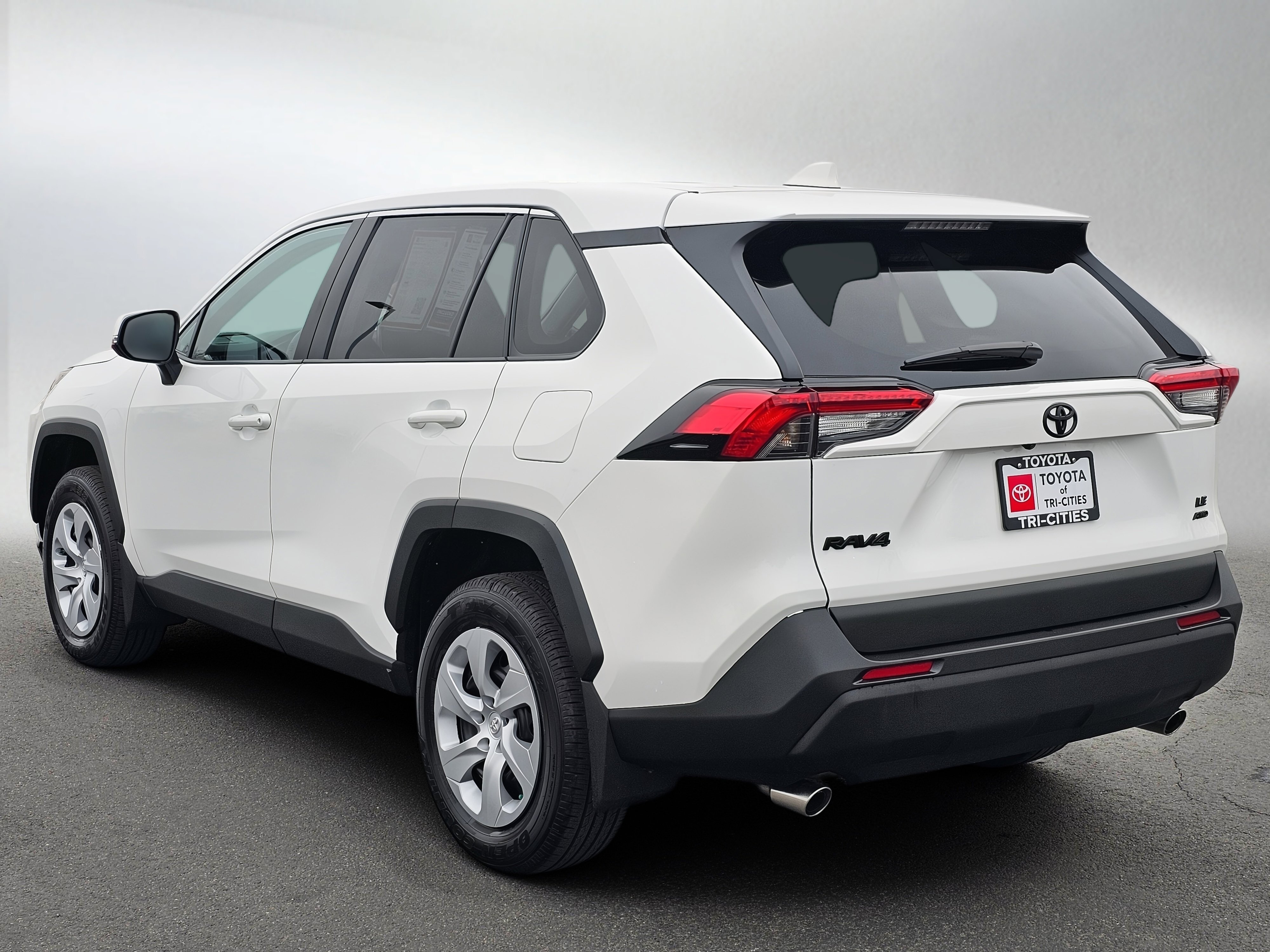 Used 2025 Toyota RAV4 LE image 2