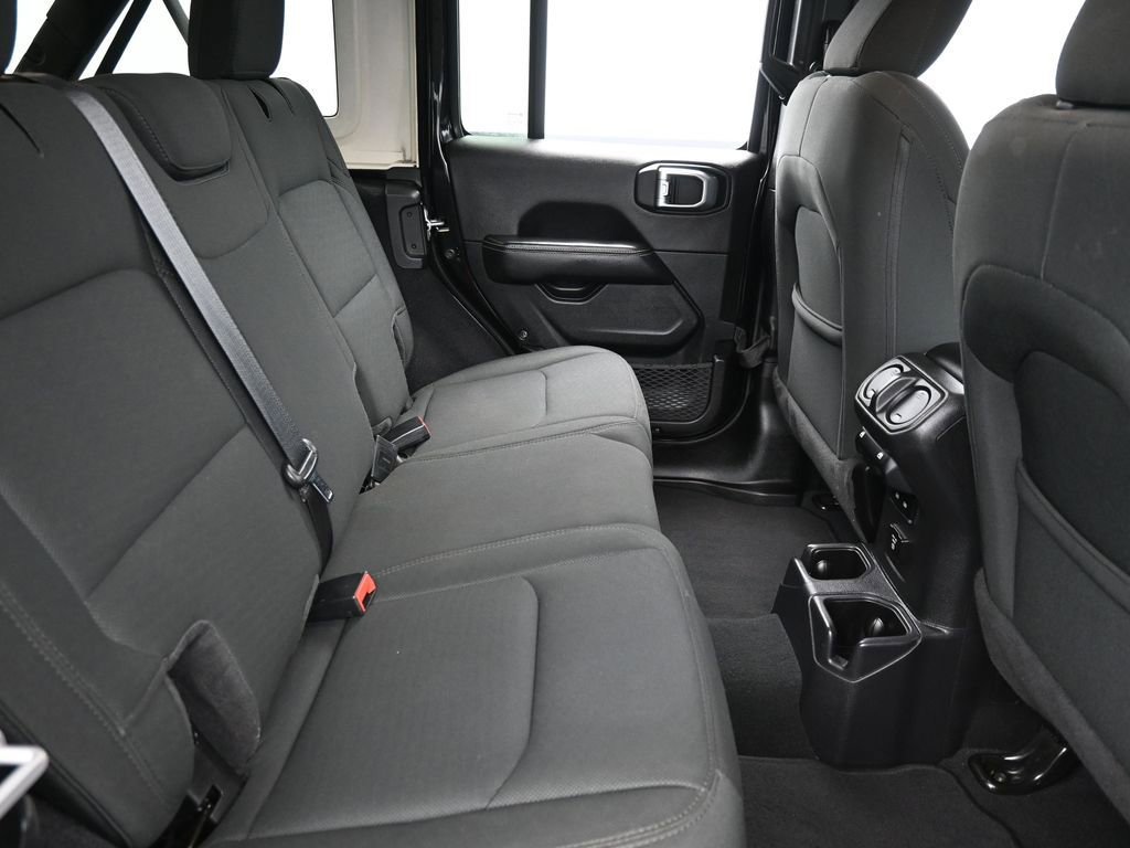 Certified 2022 Jeep Wrangler Unlimited Sahara image 17