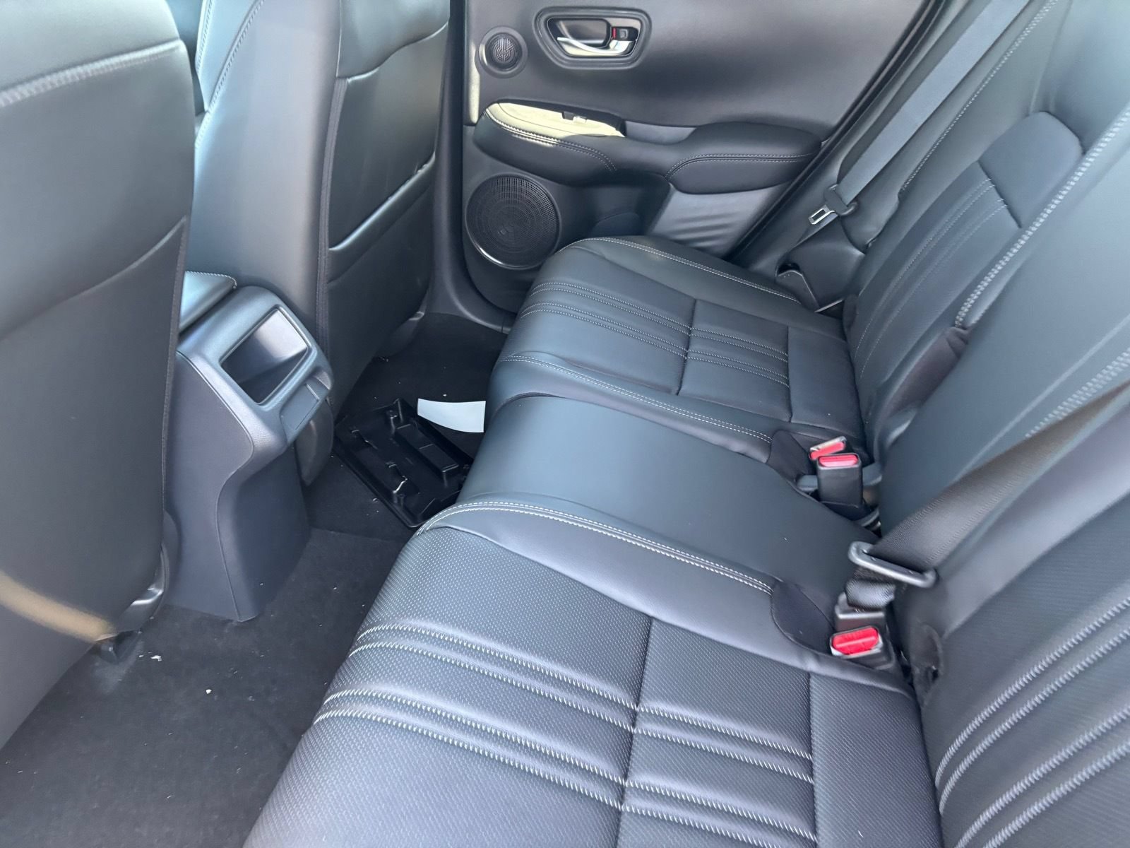 New 2026 Honda HR-V EX-L image 10
