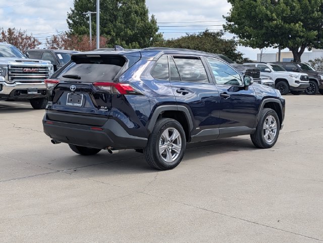 Used 2023 Toyota RAV4 XLE AWD/4WD image 6