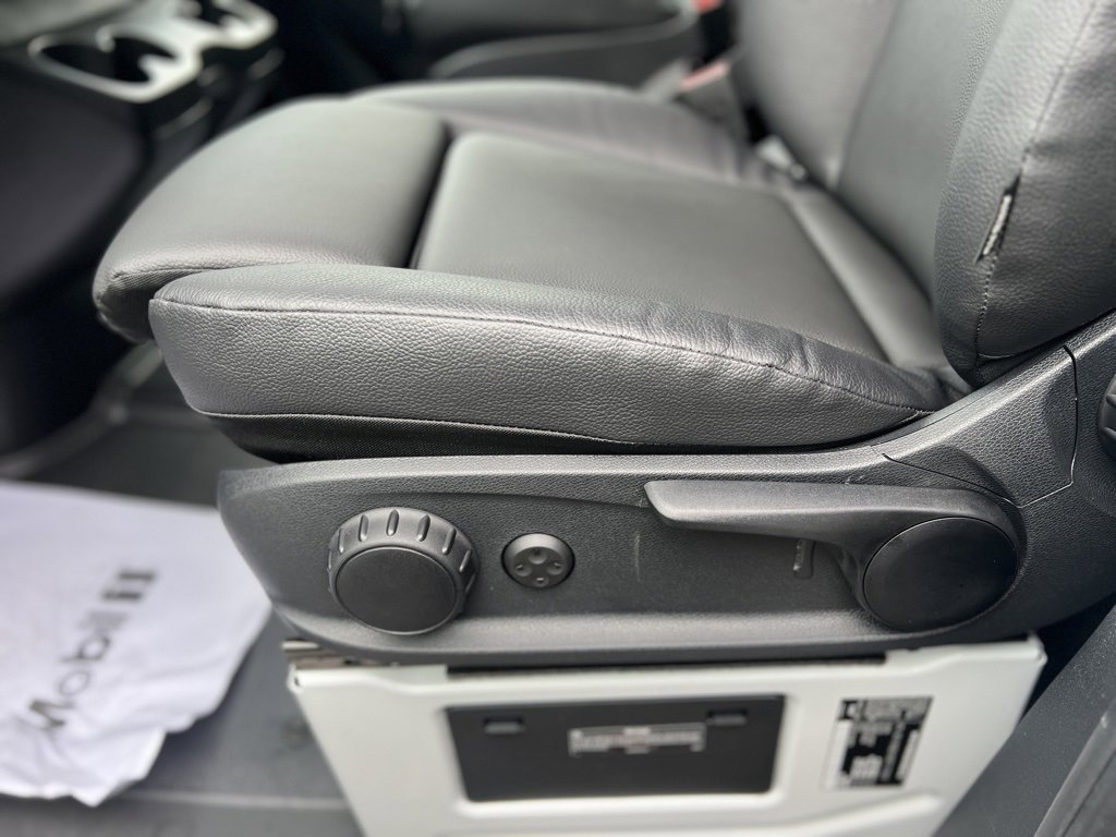 Used 2024 Mercedes-Benz Sprinter 144 Cargo image 26