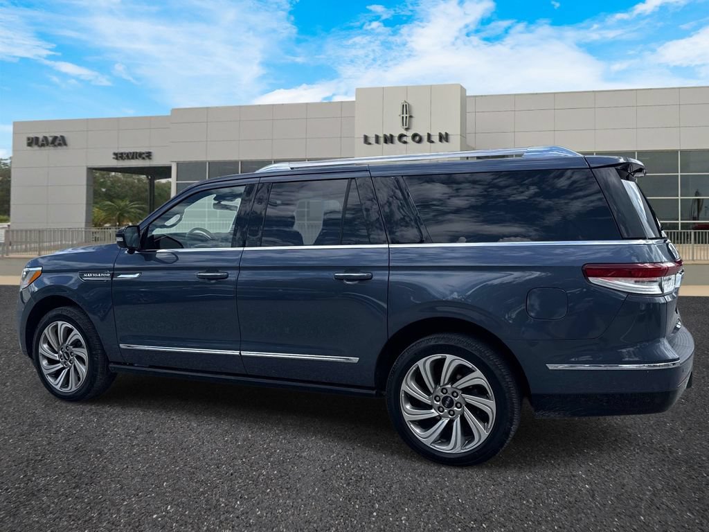 Certified 2022 Lincoln Navigator L Reserve AWD/4WD image 5