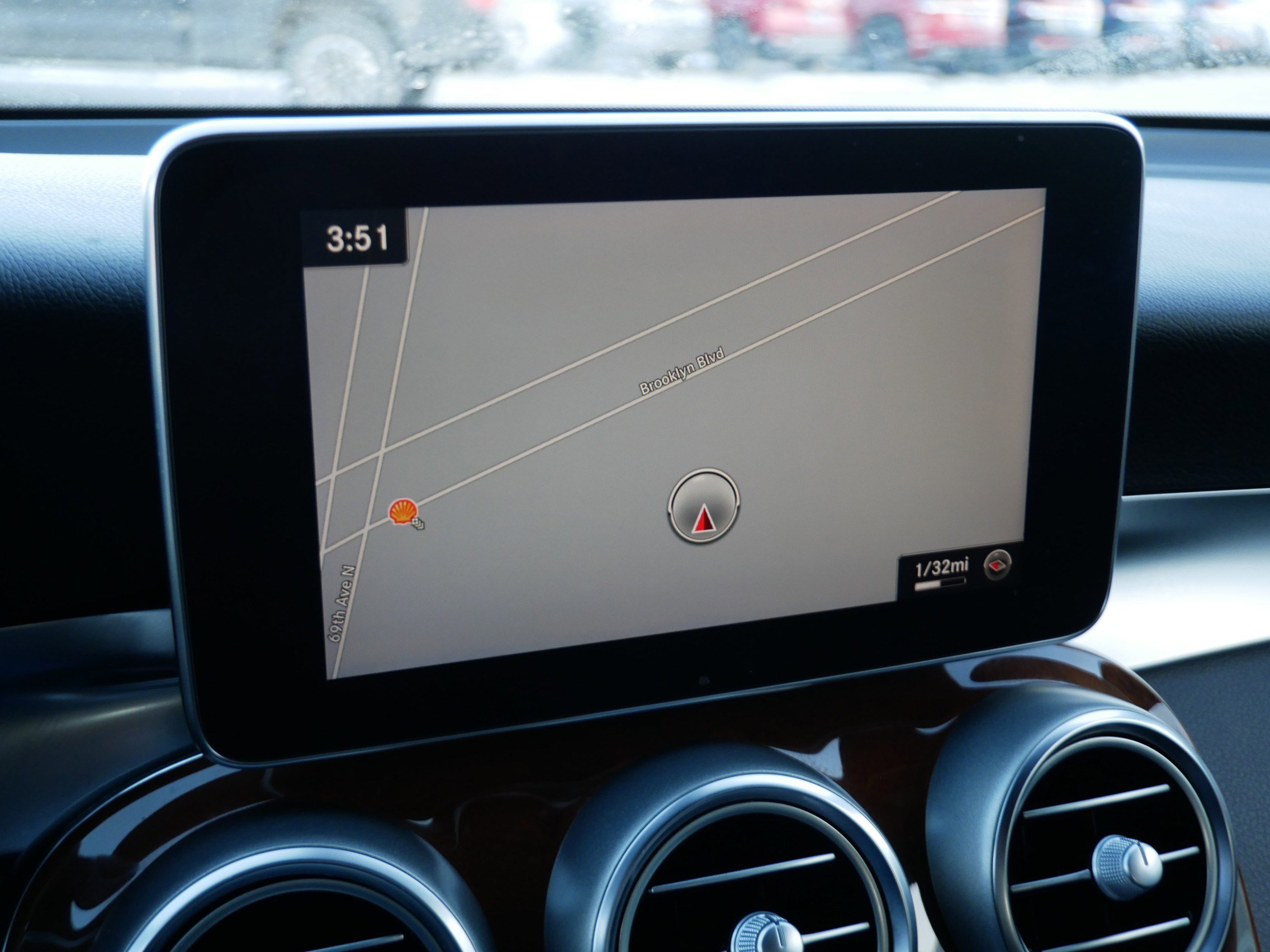 Used 2017 Mercedes-Benz GLC 300 4MATIC image 23