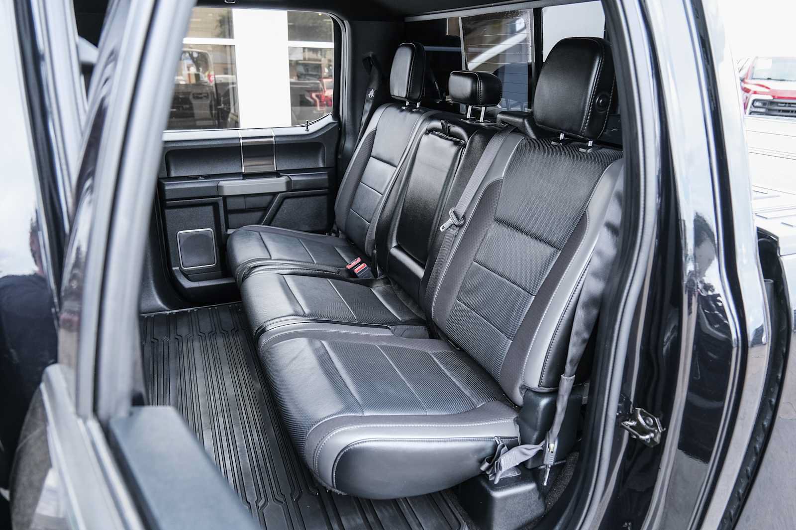 Used 2019 Ford F150 Raptor w/ Equipment Group 802A Luxury AWD/4WD image 30