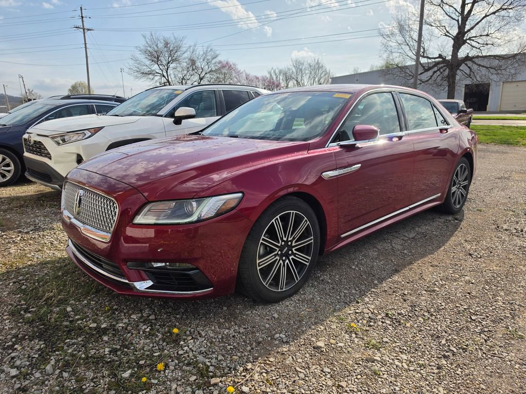 Used 2017 Lincoln Continental Reserve image 1