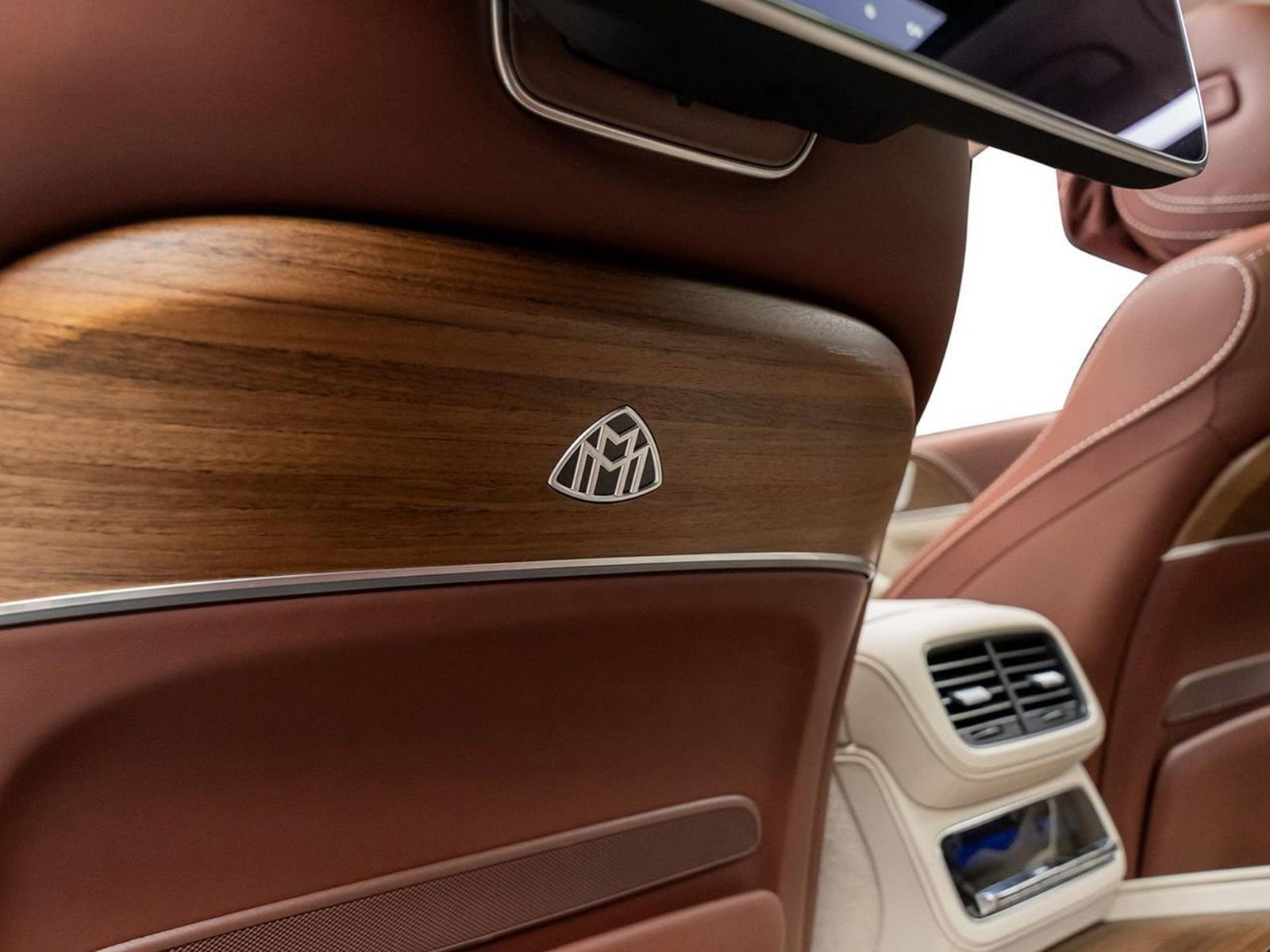 Used 2026 Mercedes-Benz Maybach GLS 600 4MATIC image 52