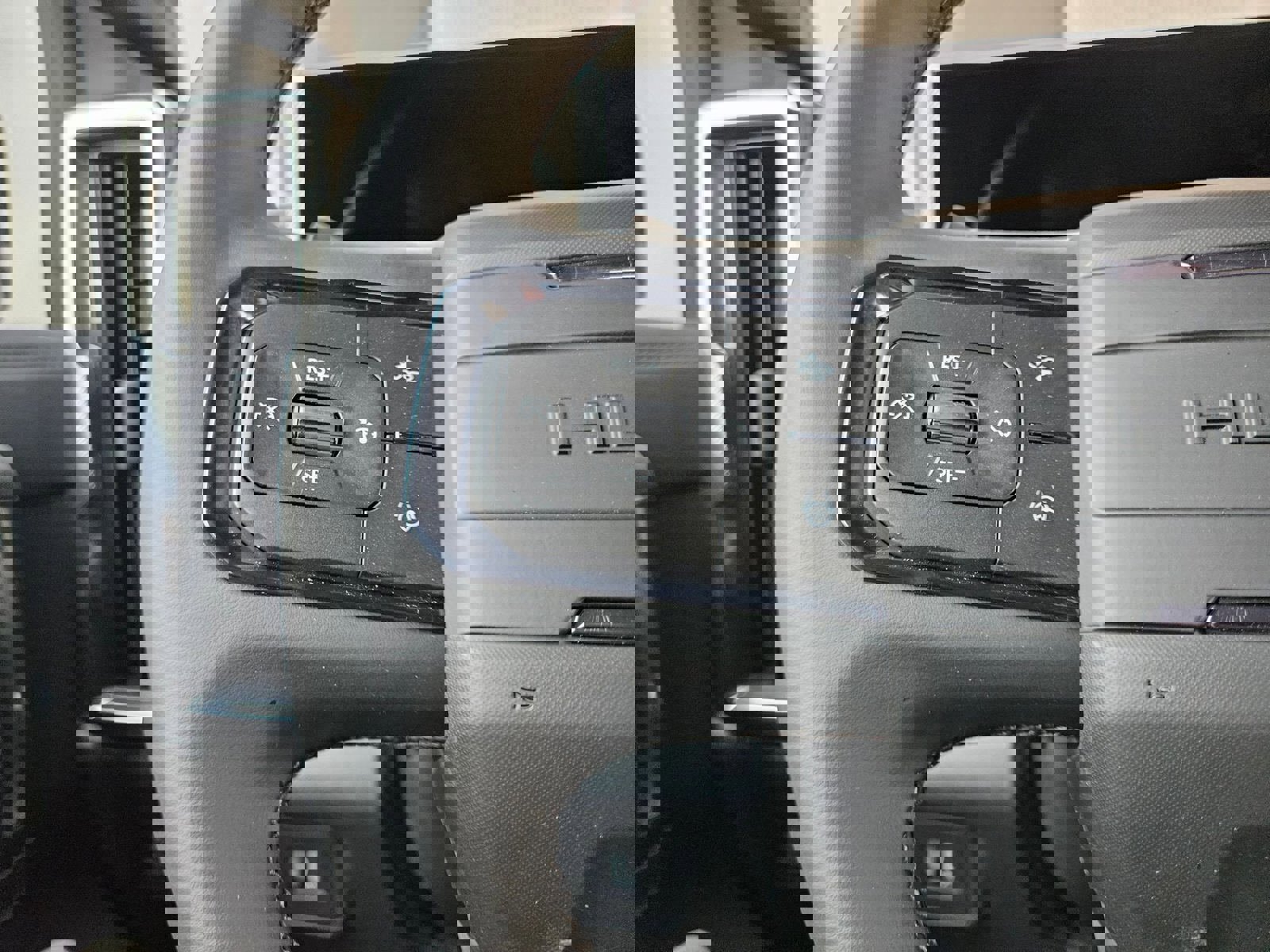 New 2026 GMC Hummer EV 4x4 Crew Cab image 11