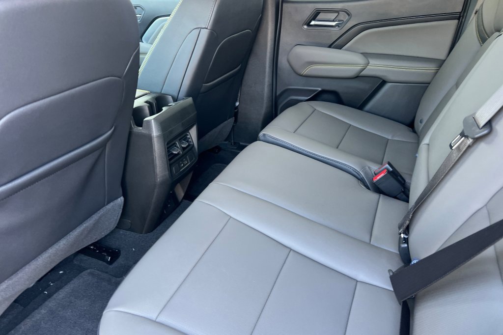 New 2026 Chevrolet Colorado ZR2 w/ Technology Package image 9