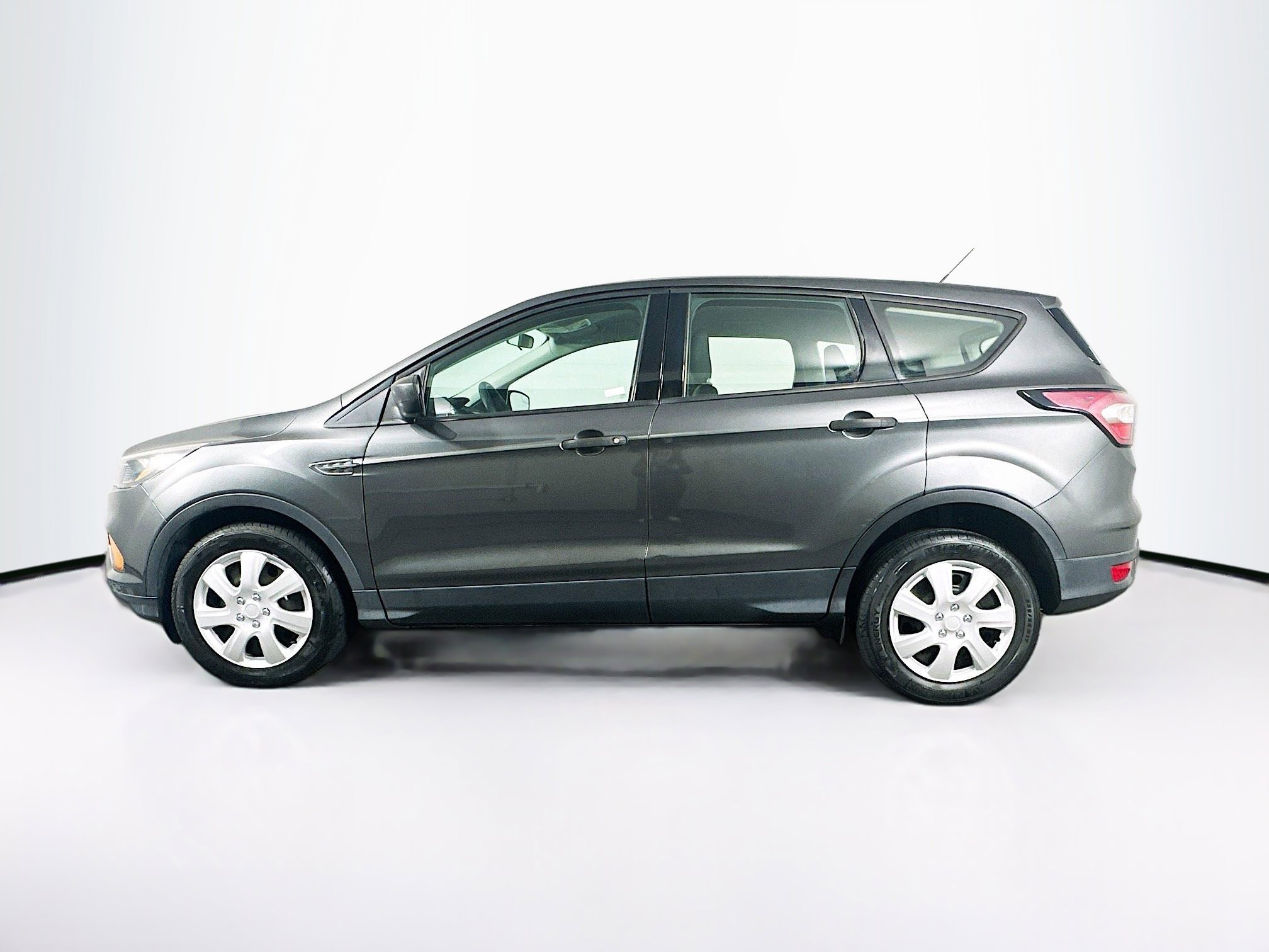 Used 2018 Ford Escape S image 4