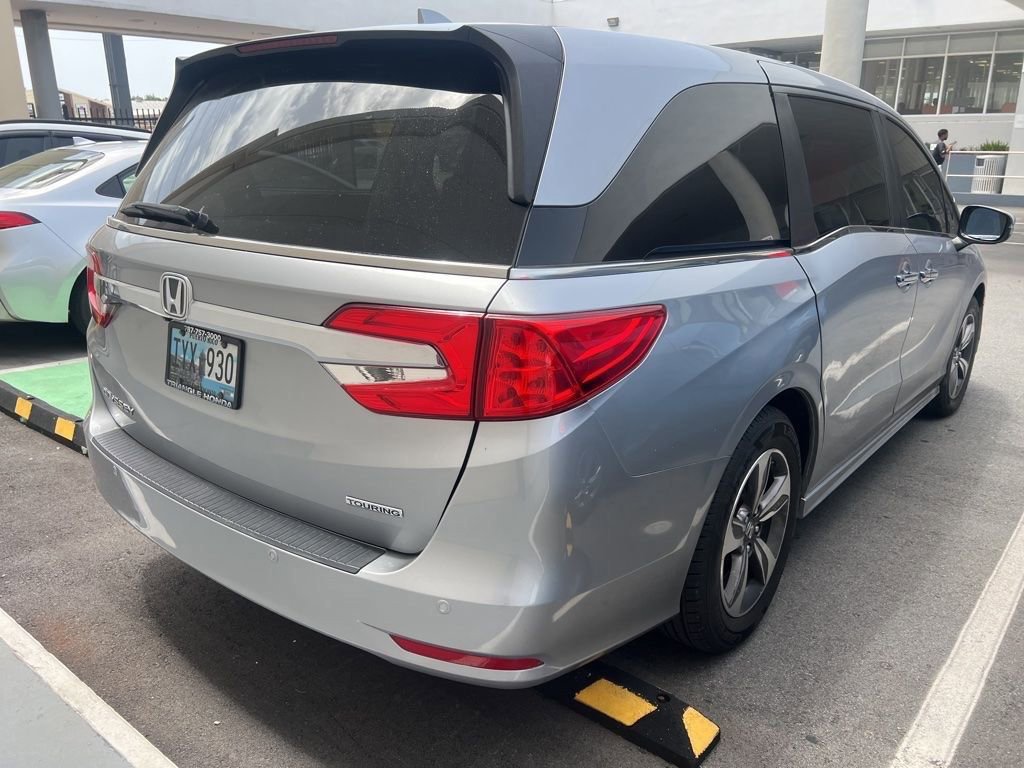 Used 2018 Honda Odyssey Touring image 2