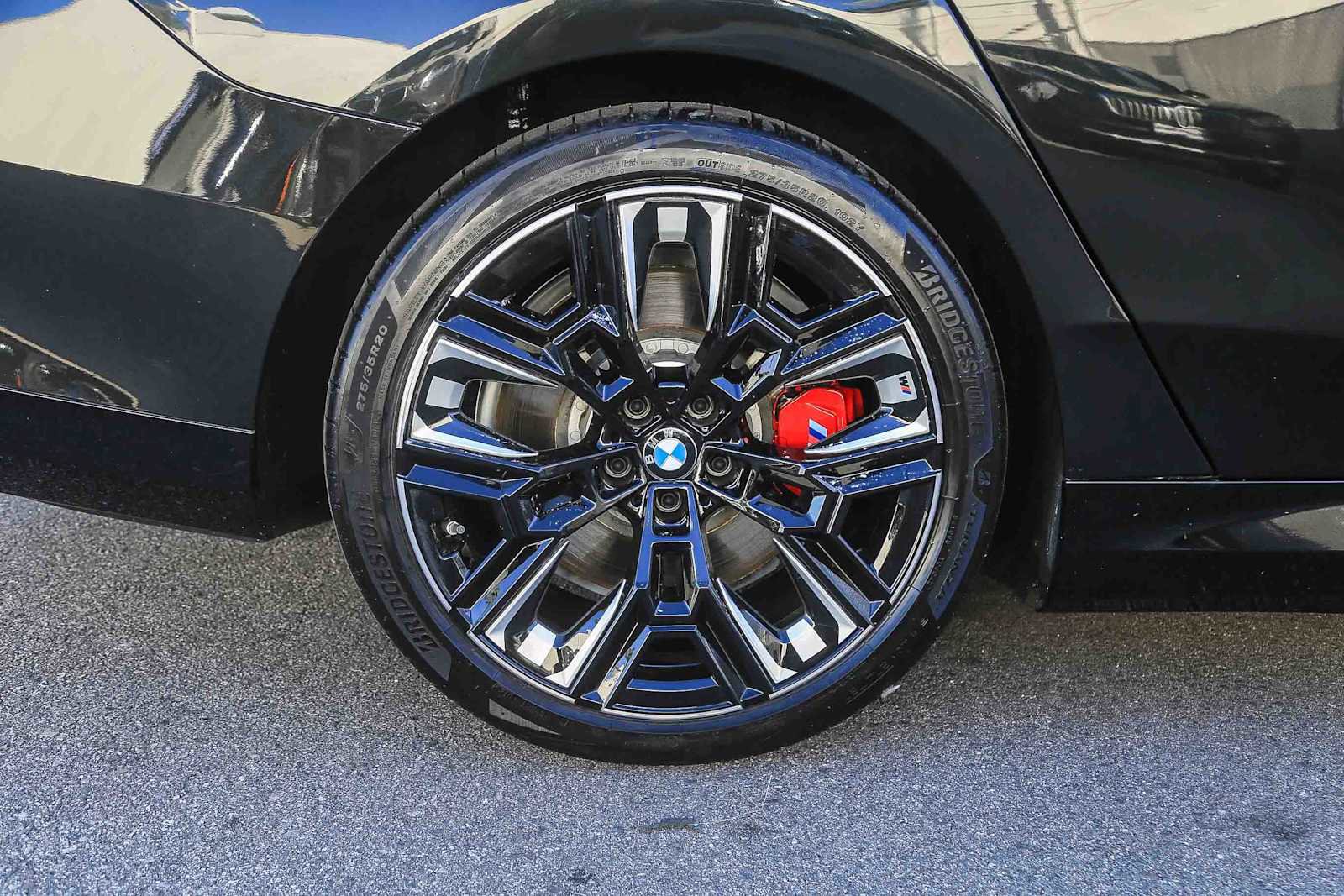 Used 2025 BMW i5 M60 w/ Premium Package image 8