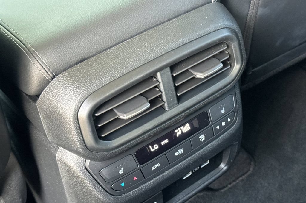 Certified 2023 Honda Pilot Elite image 16