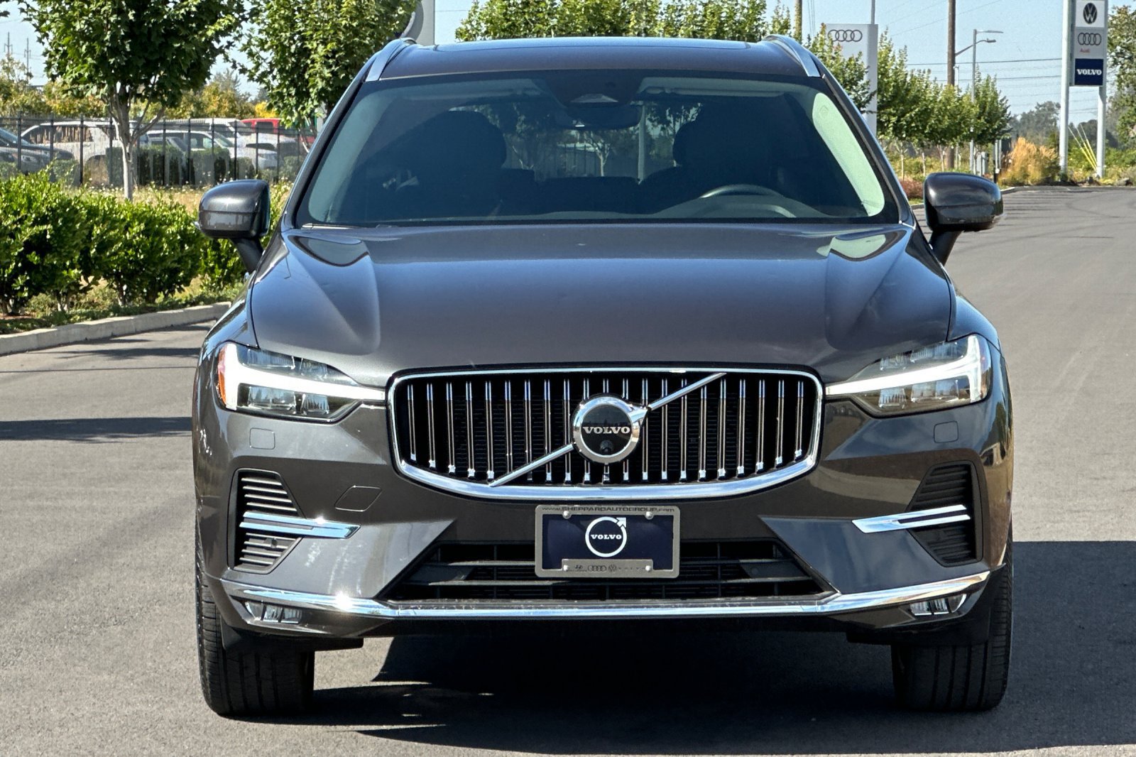 Used 2023 Volvo XC60 B5 Plus w/ Climate Package AWD/4WD image 8